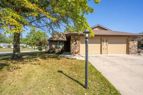 8301 Lamplighter Court, Fort Wayne, IN 46835