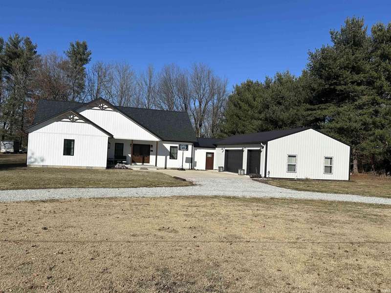 213 W Indian Street, Elnora, IN 47529