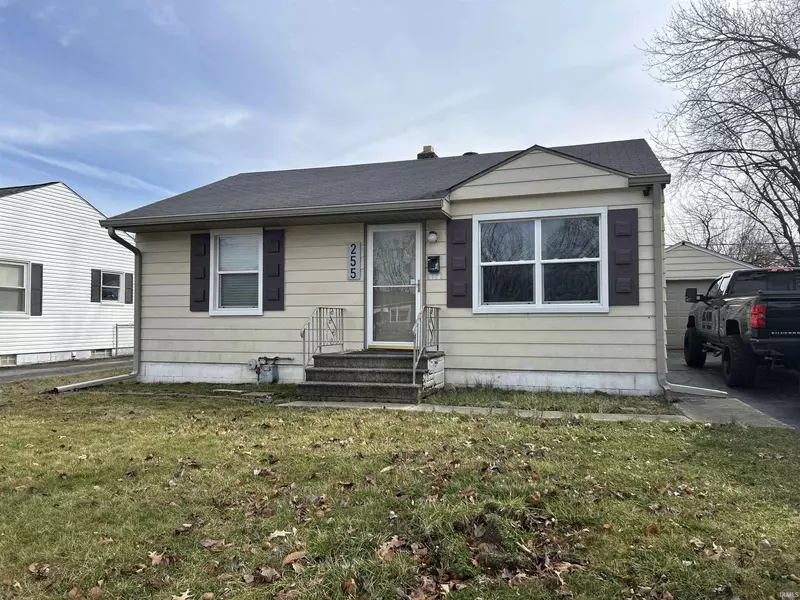 255 S 9th Avenue, Beech Grove, IN 46107