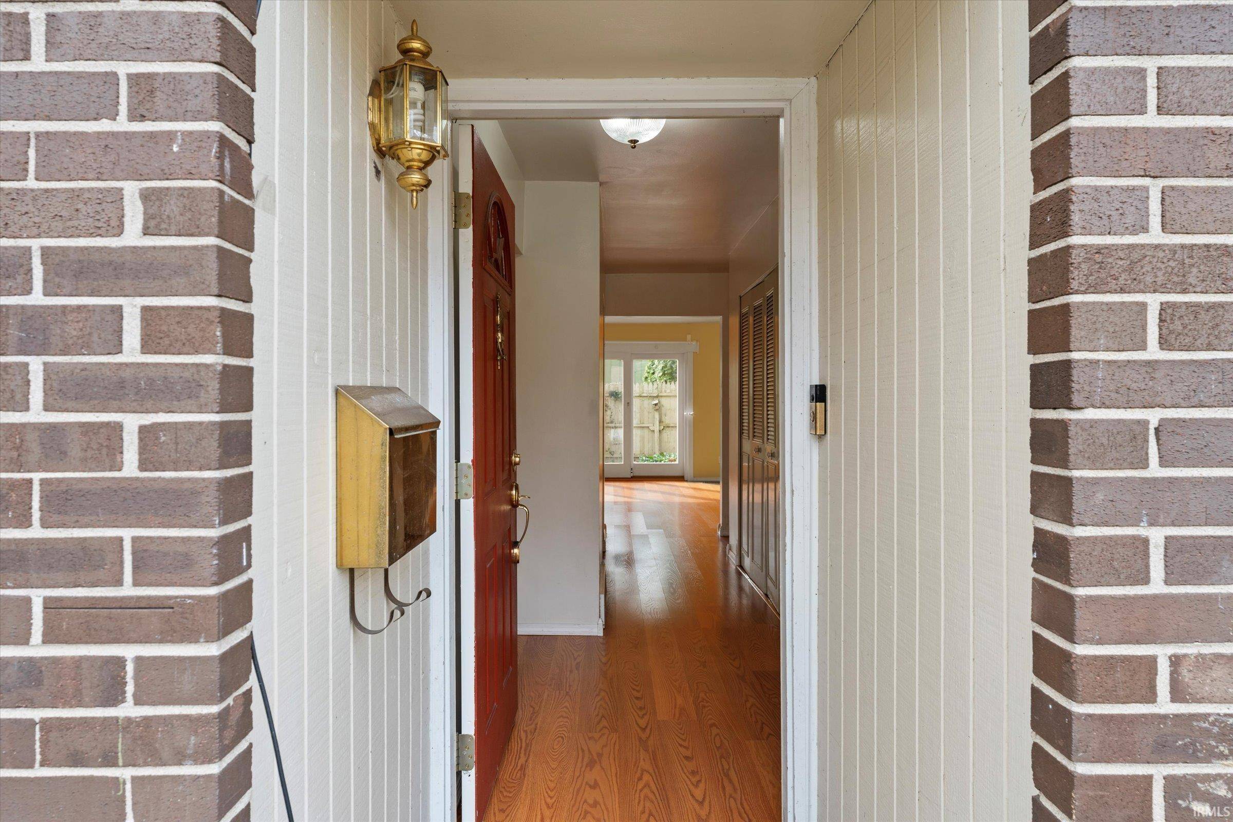 2500 Topsfield        (704) Road #704, South Bend, IN 46614