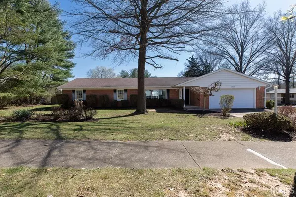 2823 S Stratford Drive, Bloomington, IN 47401-4149