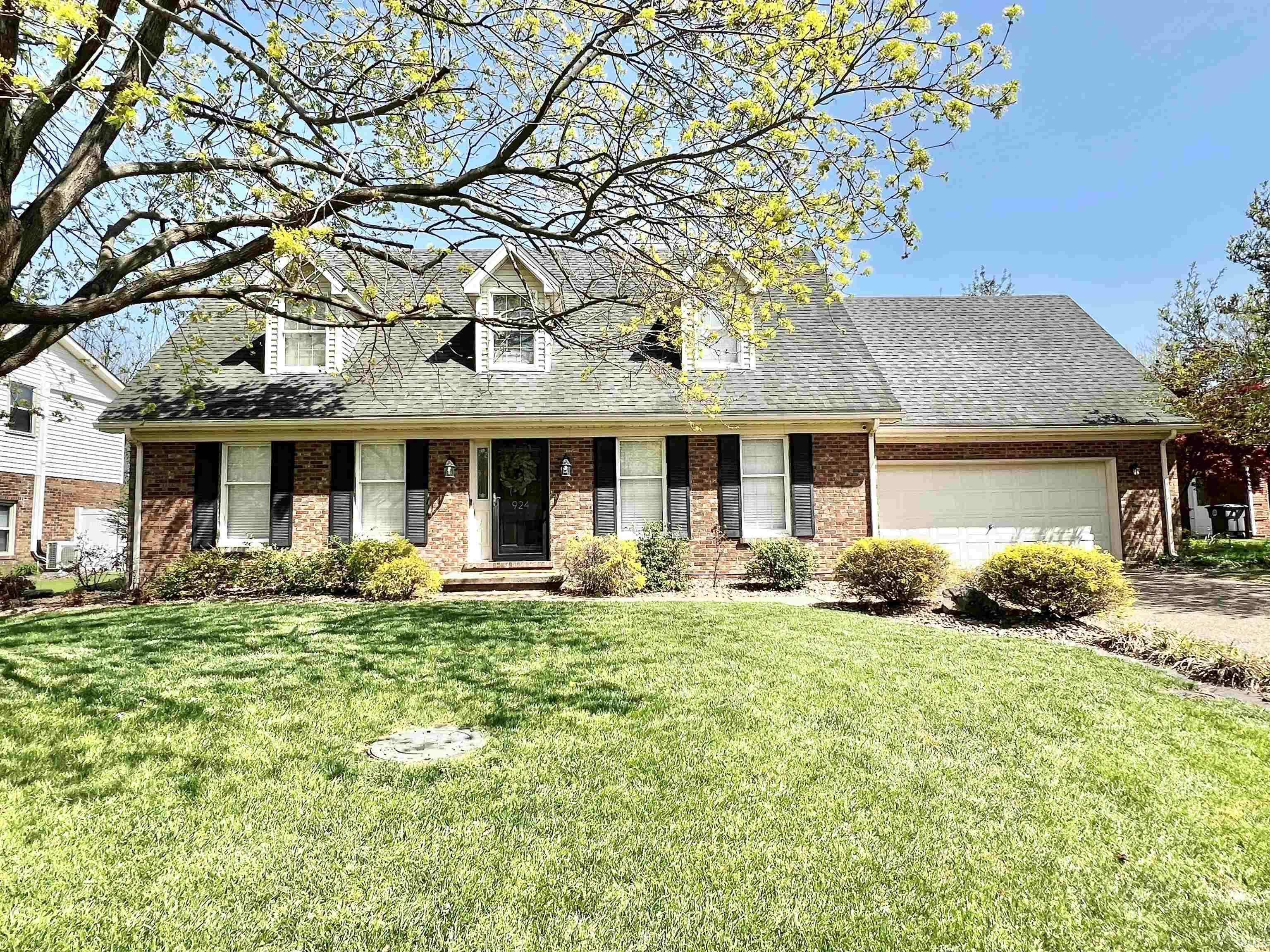924 Nottingham Court, Evansville, IN 47715