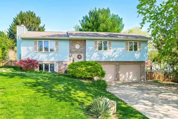 510 W Estate Drive, Bloomington, IN 47403-4854