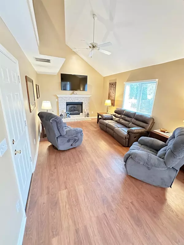 Auburn, IN 46706,2302 Laforge Lane