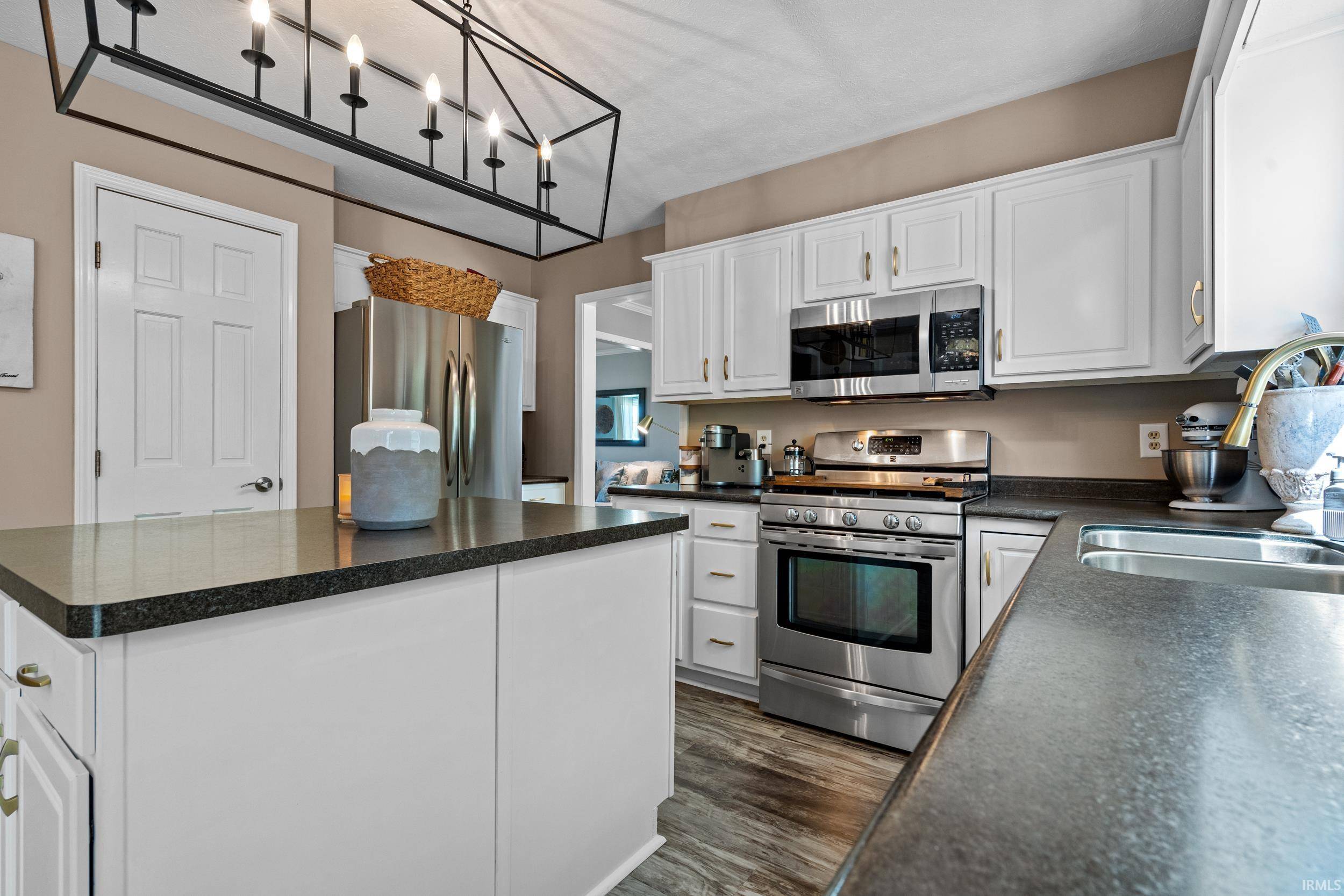 Granger, IN 46530-8952,52018 Chicory Lane