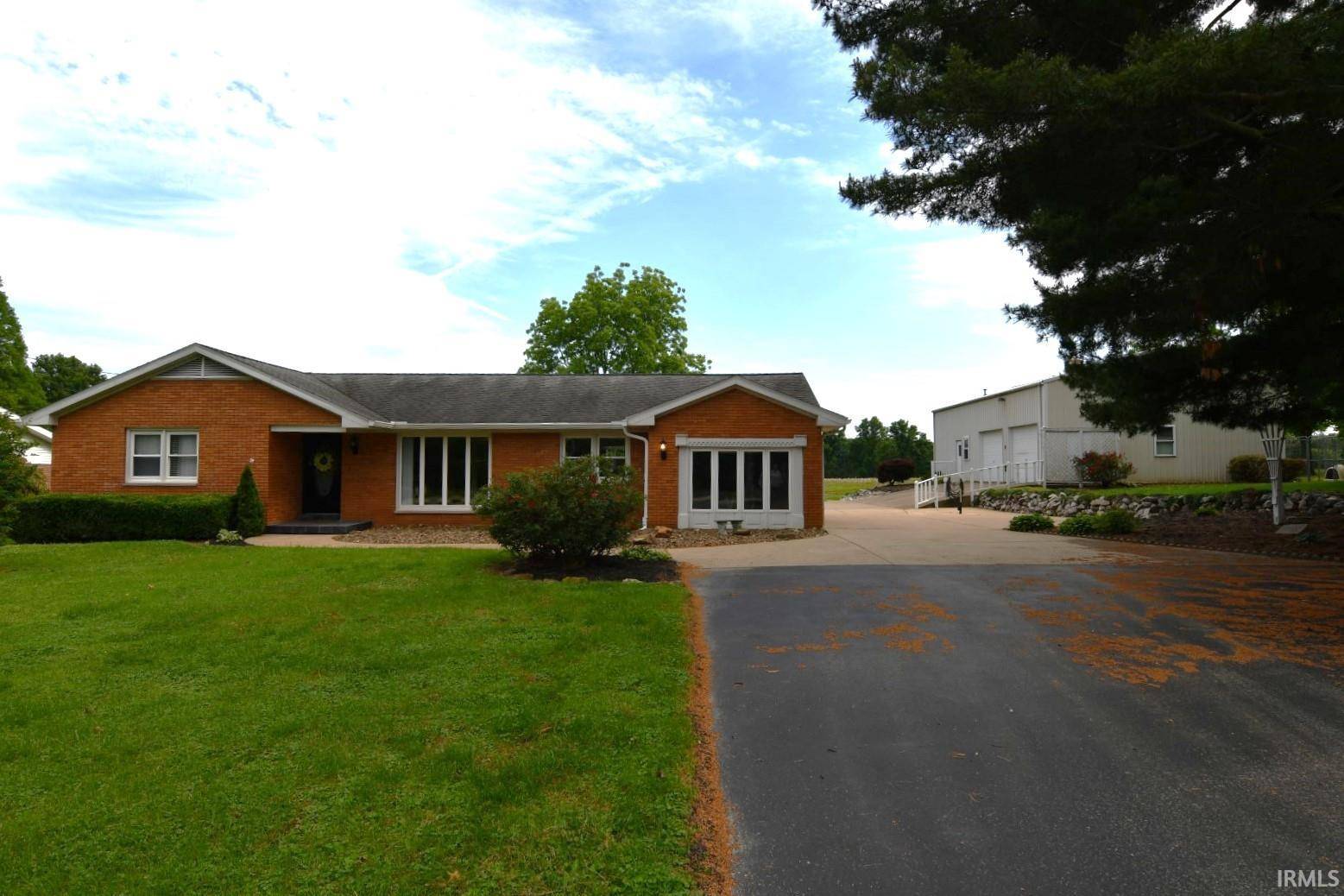 4833 W State Rd 62, Boonville, IN 47601