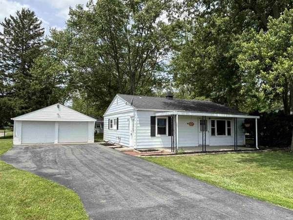 11742 S 975 E Road,  Clarks Hill,  IN 47930