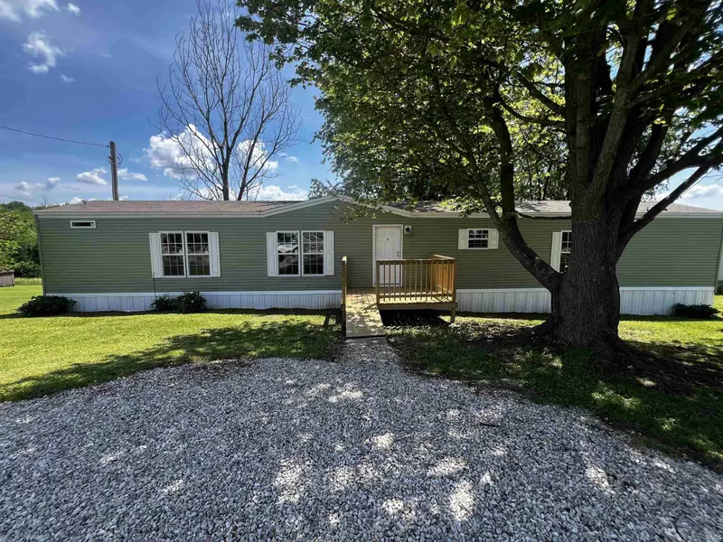 803 S State Road, Birdseye, IN 47513