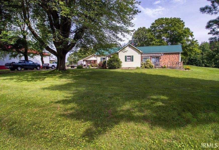 7798 E Catt Road, Vincennes, IN 47591