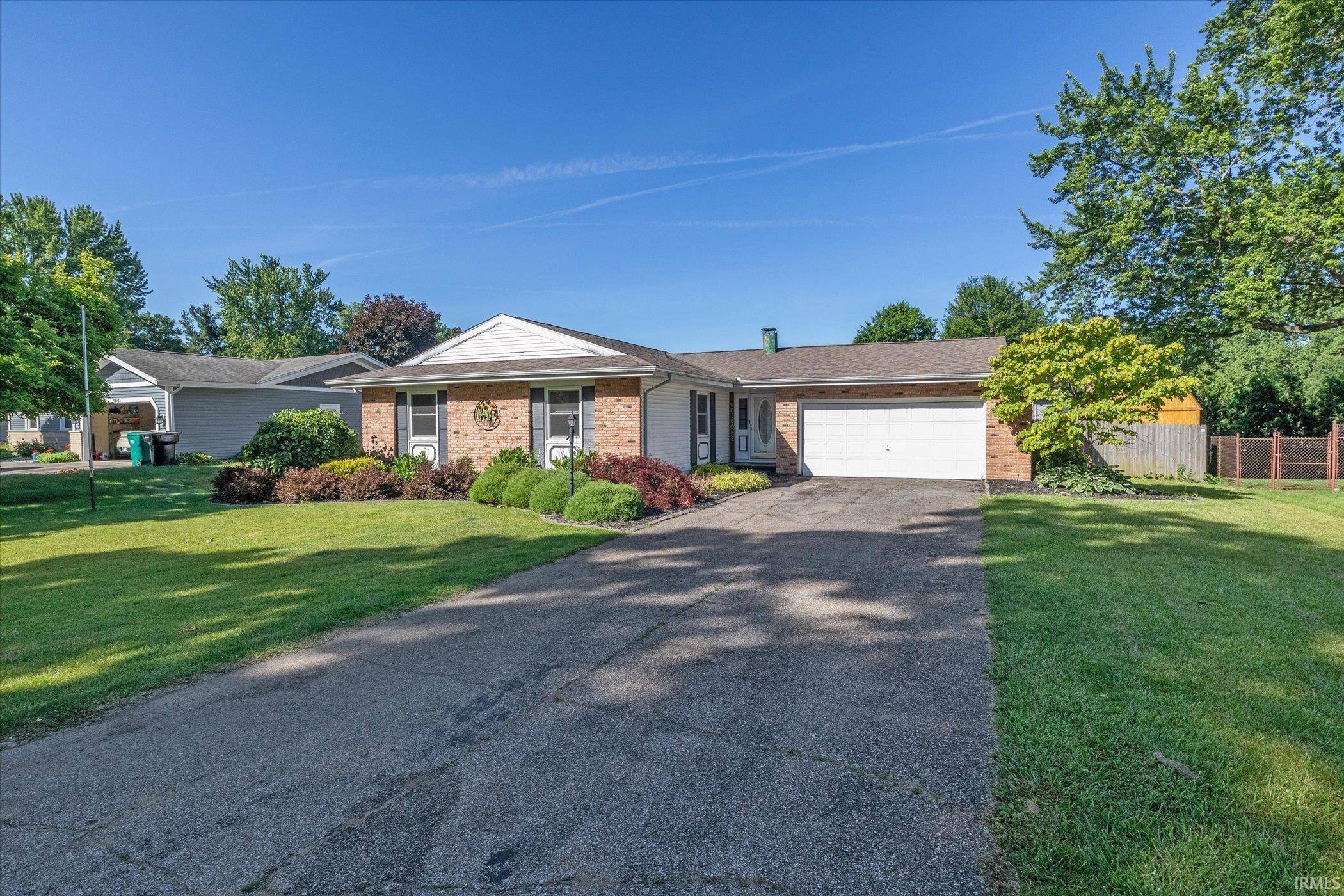South Bend, IN 46635,52415 Briarcliff Lane
