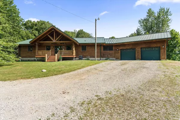 4017 N Tamarack Road, Walkerton, IN 46574