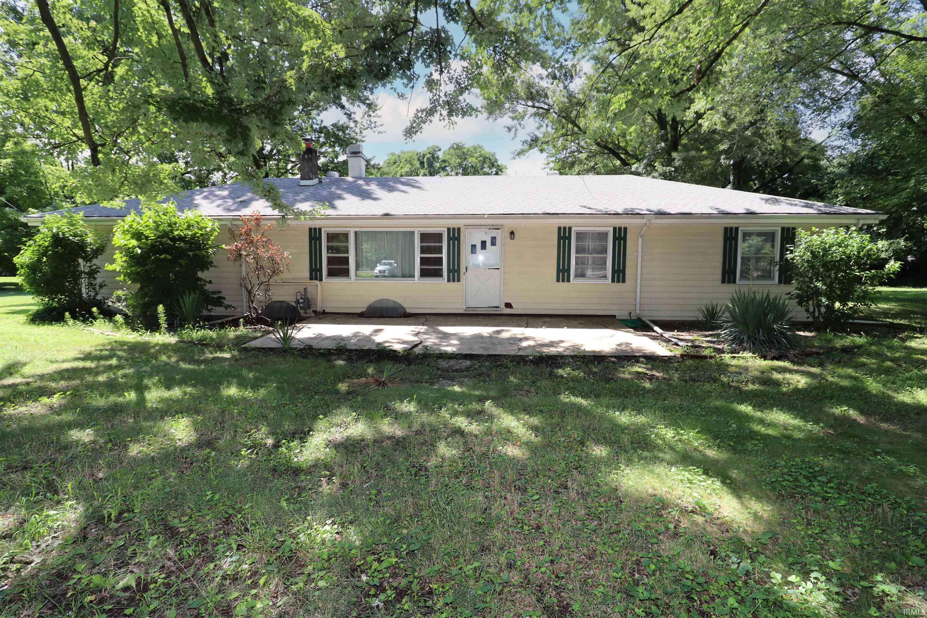 21860 W Ireland Road, South Bend, IN 46614-4111