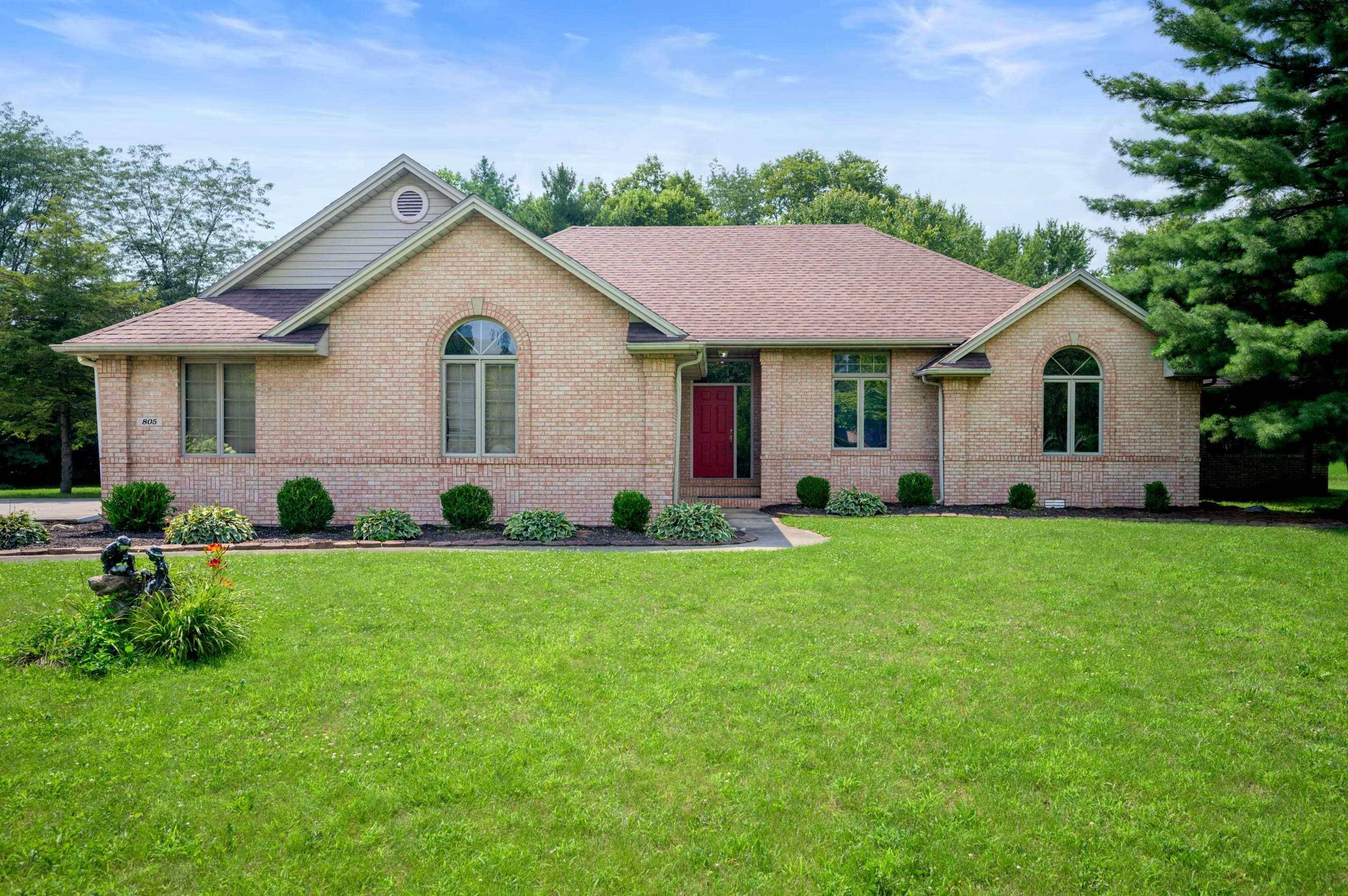 805 S Oakmont Circle, Yorktown, IN 47396