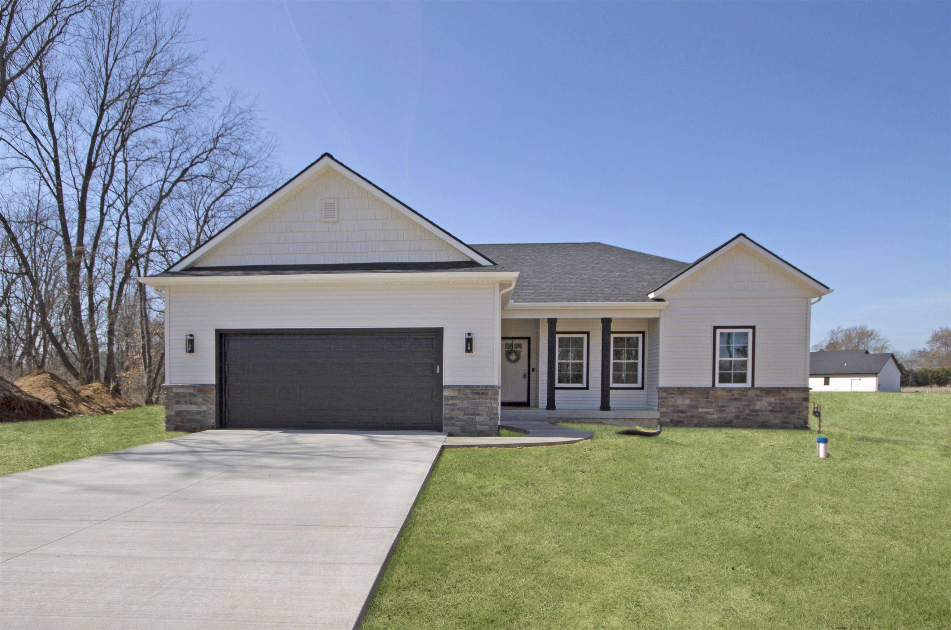 51479 Ginny Drive, South Bend, IN 46628
