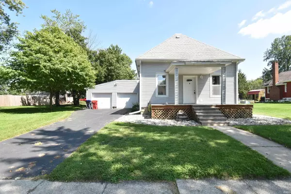 207 N Elm Street, Earl Park, IN 47942