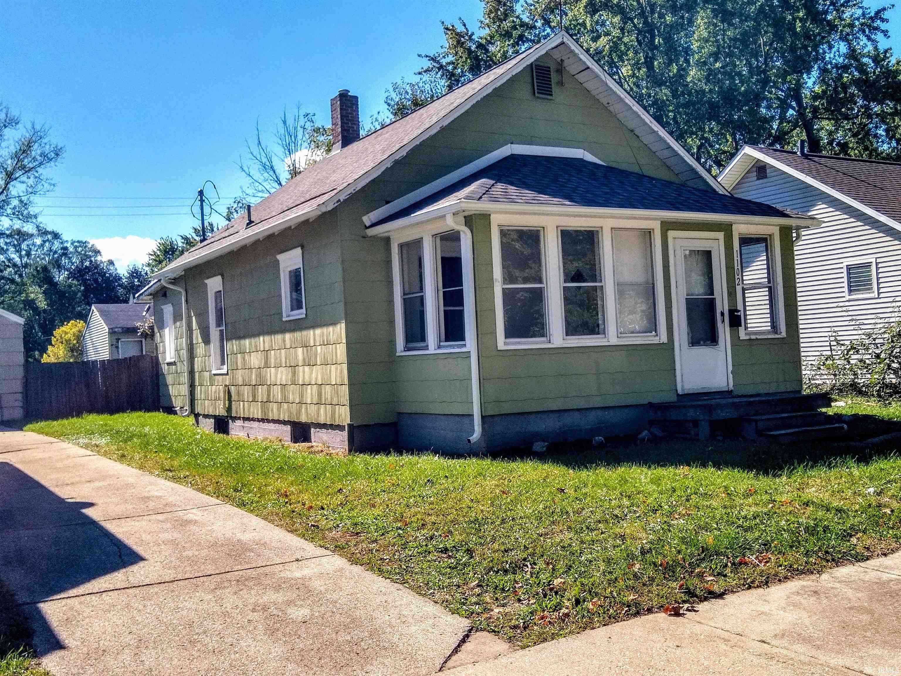 1102 Kinyon Street, South Bend, IN 46616-1723