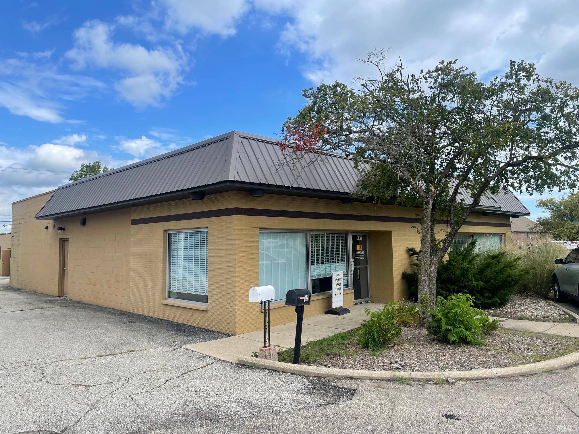 Plymouth, IN 46563,841 E Lincolnway Street