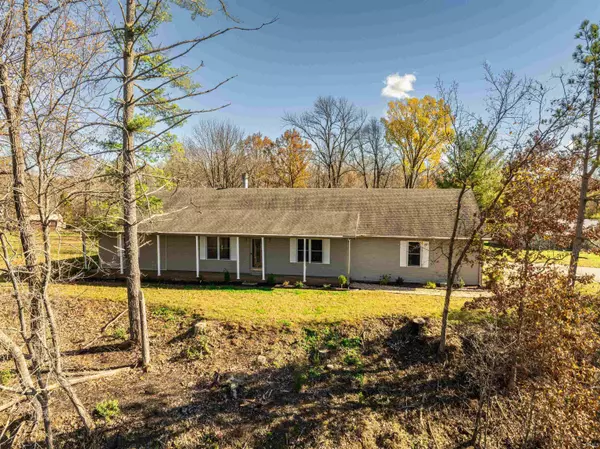 822 S Pelzer Road, Boonville, IN 47601
