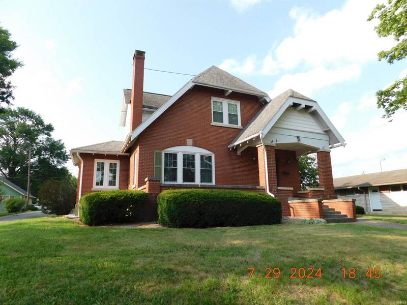 302 E Market Street, Salem, IN 47167-2120