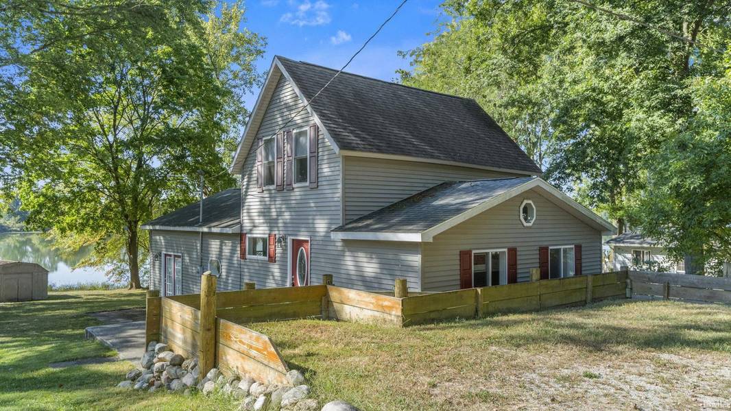 2095 W Long Lake Road, Pleasant Lake, IN 46779