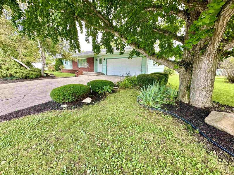 526 Holiday Court, Greentown, IN 46936