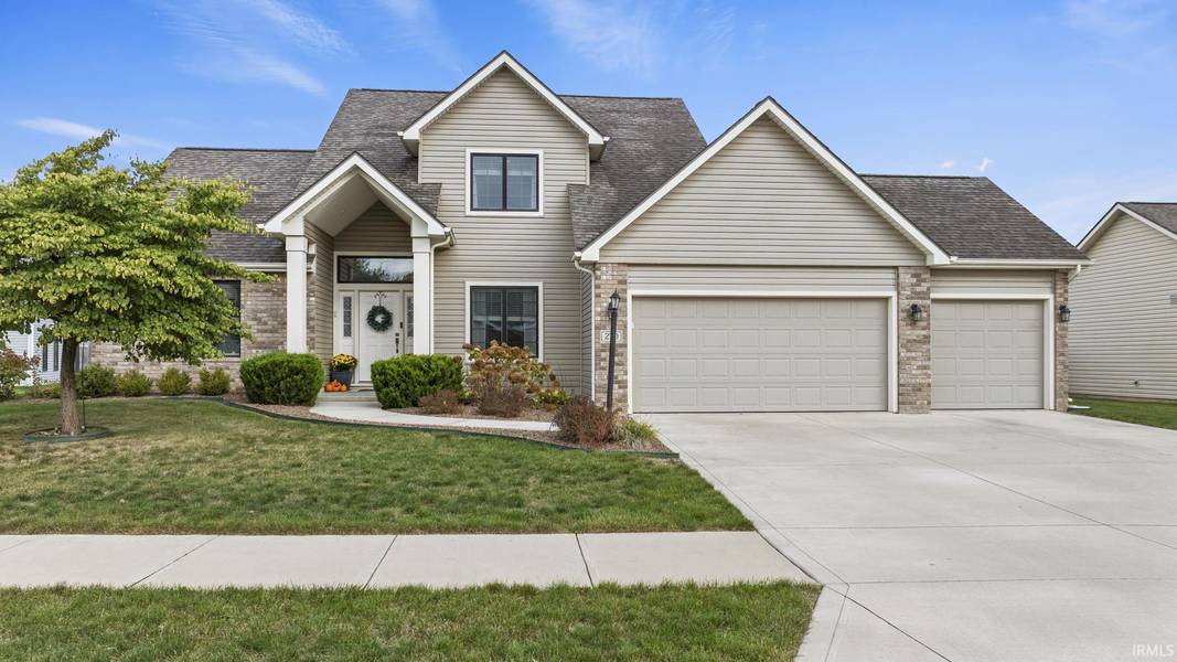 270 W Bay Bridge Court, Columbia City, IN 46725