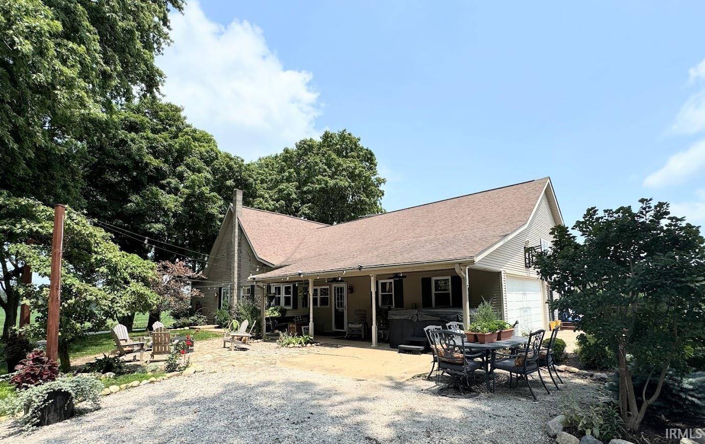 3810 E 100 North, Flora, IN 46929