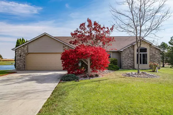 15031 Prairie Park Cove, Hoagland, IN 46765