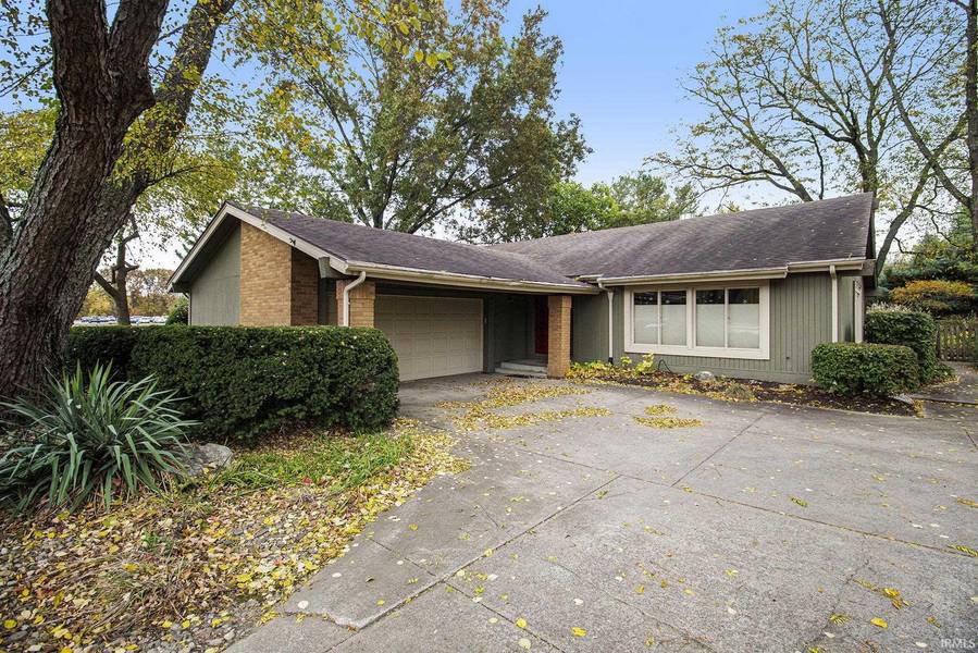 61444 Ironwood Road, South Bend, IN 46614