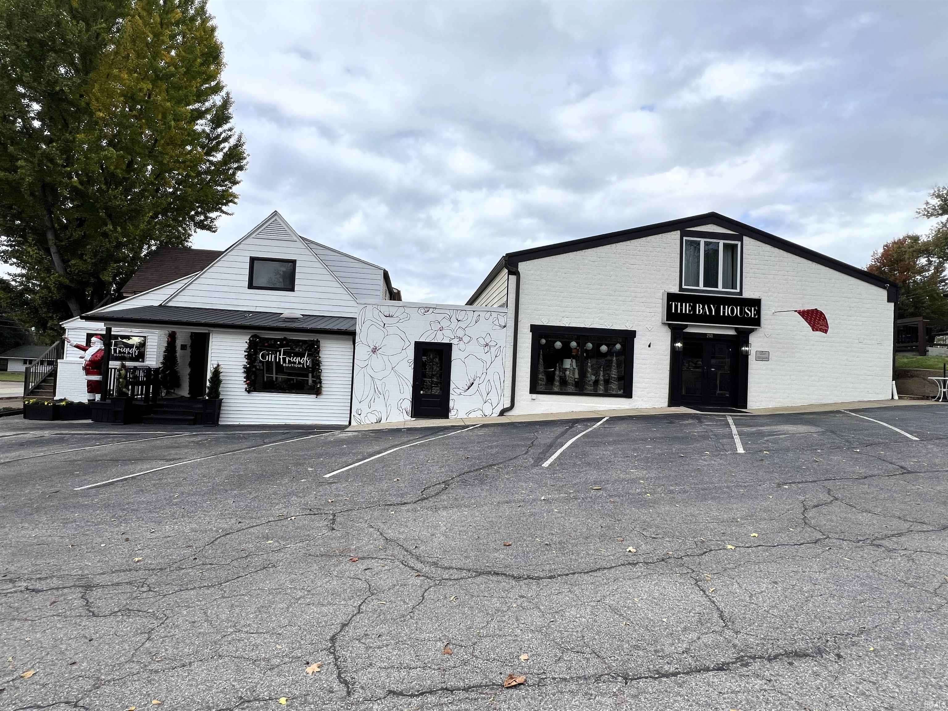 Newburgh, IN 47630,300 W Jennings Street