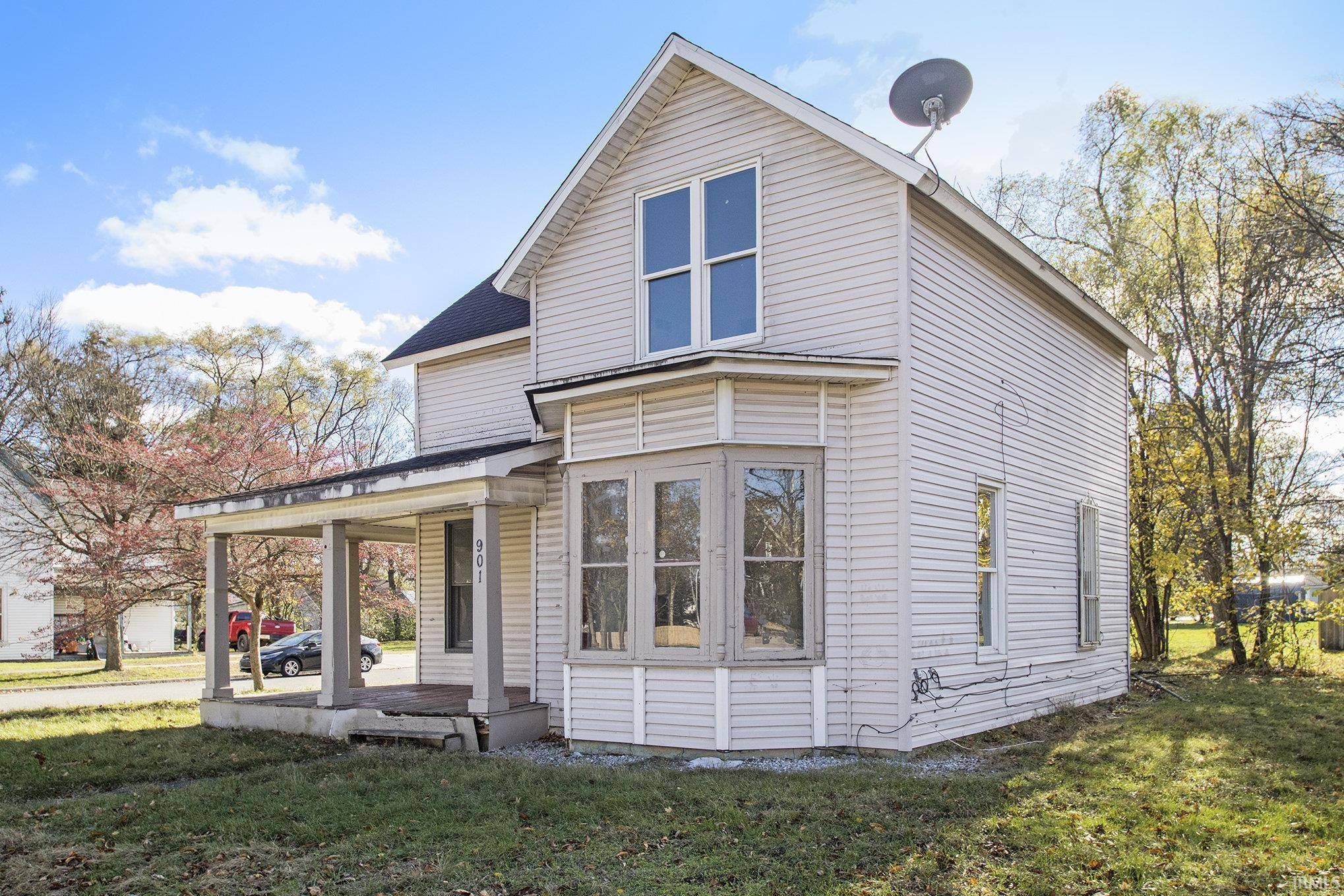 901 W Garfield Avenue, Elkhart, IN 46516