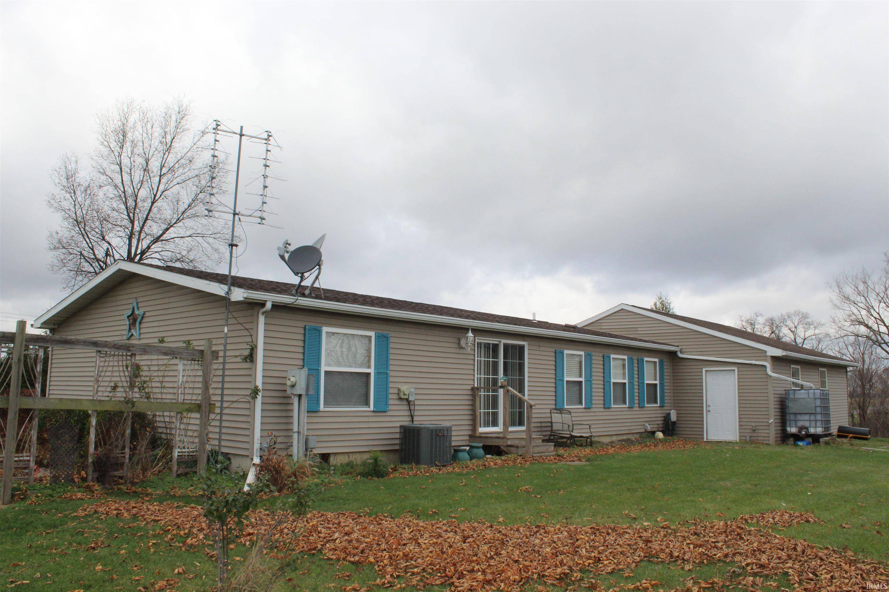 Fremont, IN 46737,6450 N 300 W