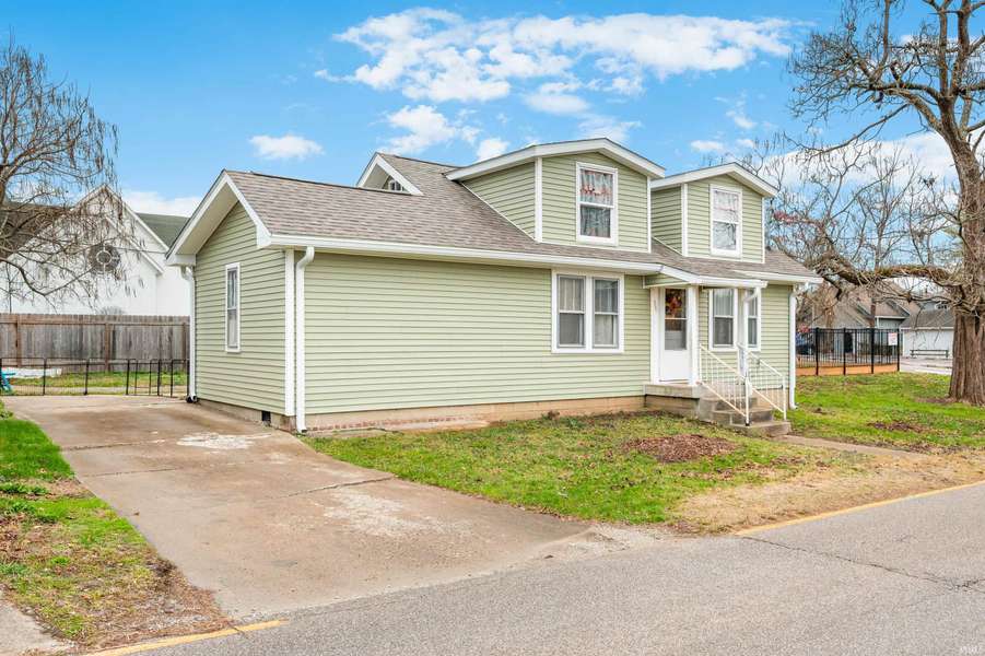 31 S Johnson Street, Nashville, IN 47448