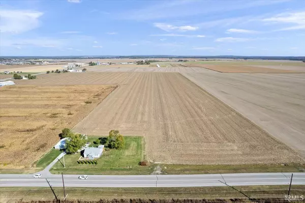 9866 Oak Grove Road, Newburgh, IN 47630-7933