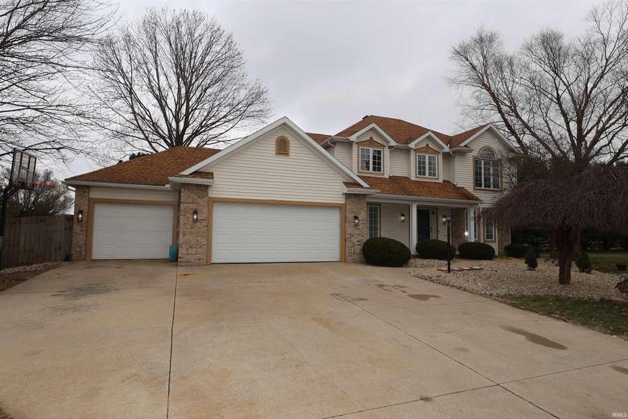 53100 Corydon Court, Granger, IN 46530