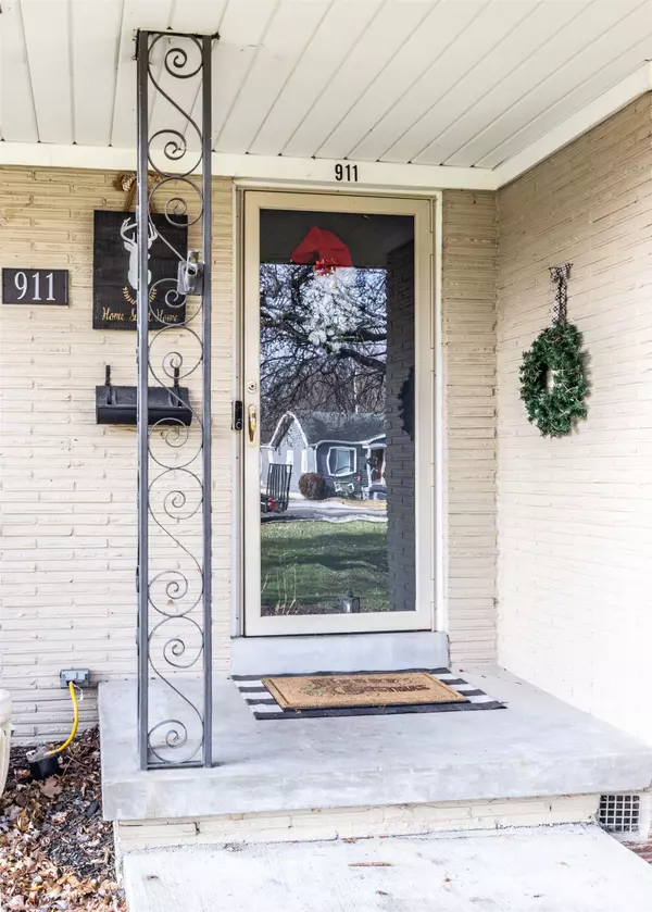 Evansville, IN 47715,911 Irvin Avenue