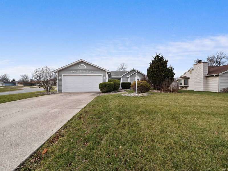 1511 Fall Creek Parkway, Fort Wayne, IN 46808