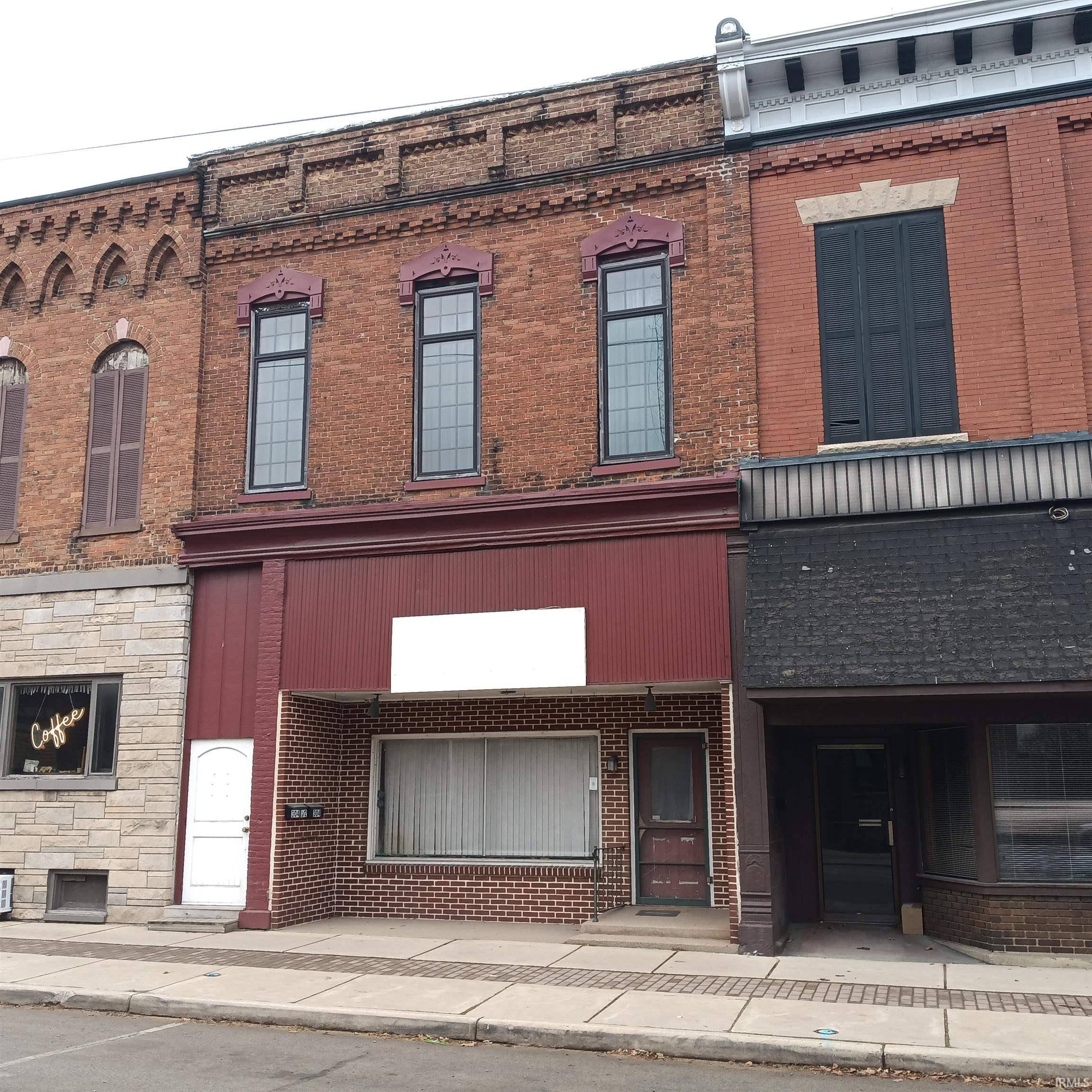 304 S Cavin Street, Ligonier, IN 46767-1828