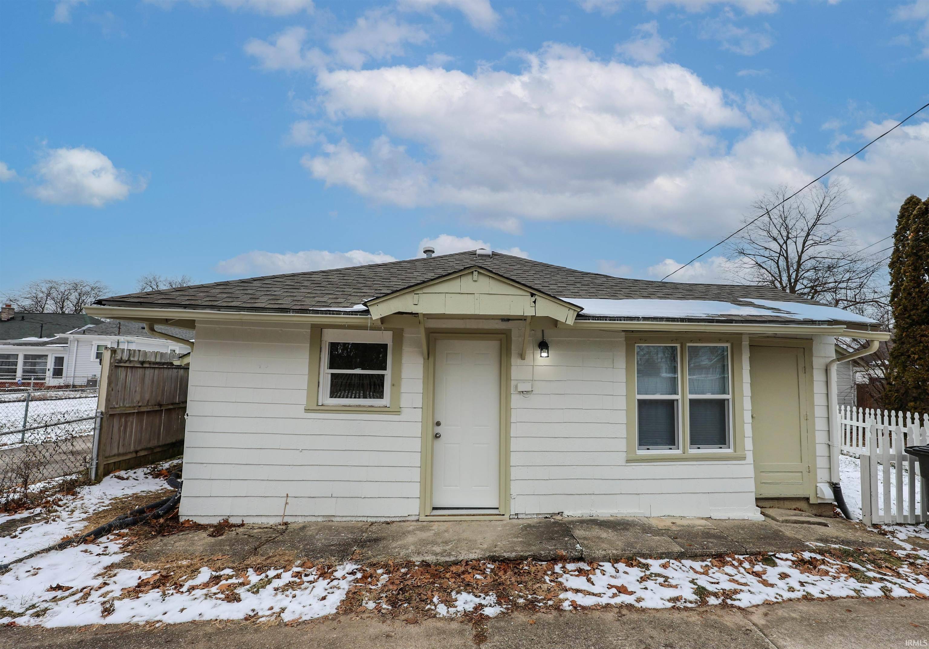 4713 Fairfield Avenue, Fort Wayne, IN 46807-2722