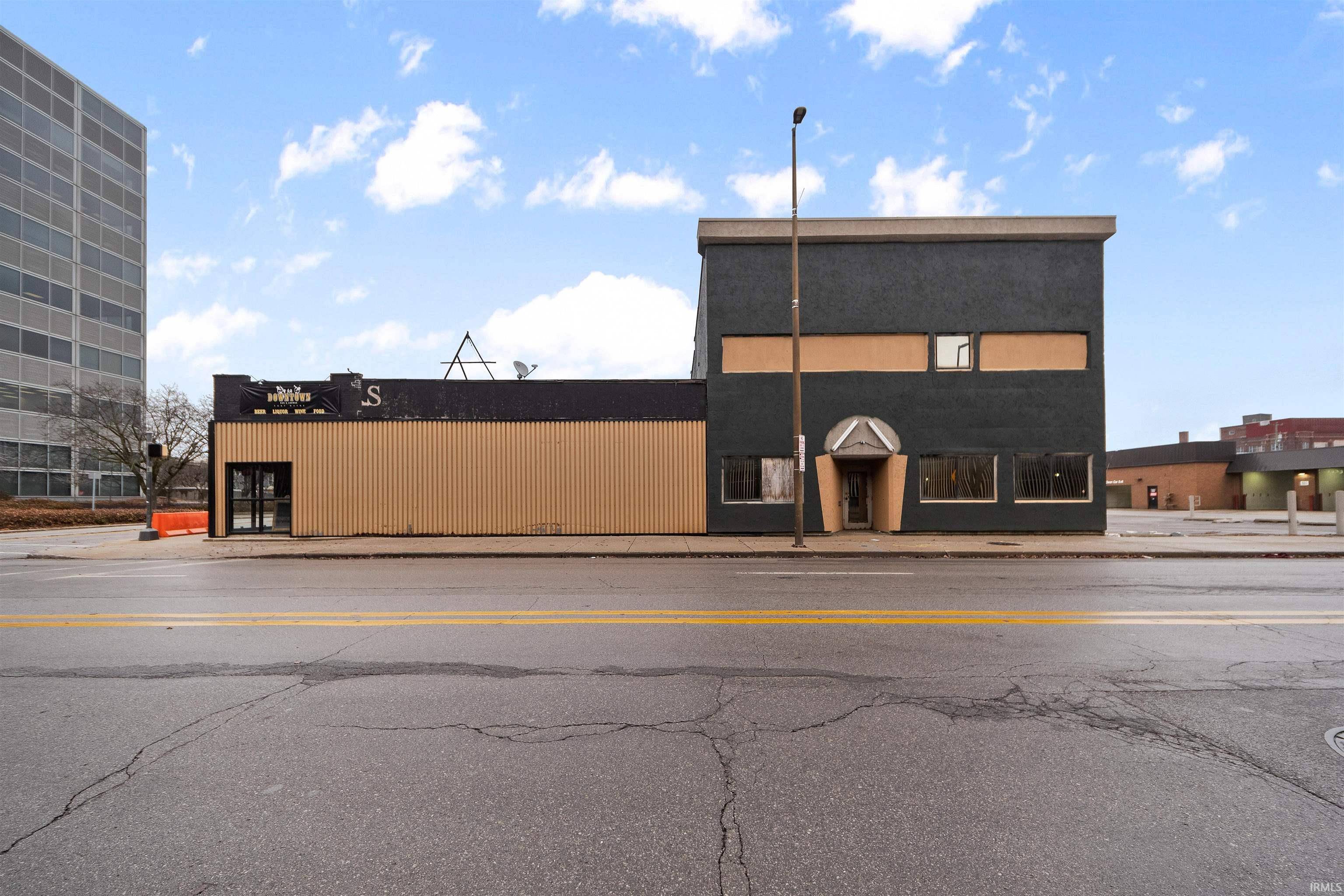 1415 S Calhoun Street, Fort Wayne, IN 46802