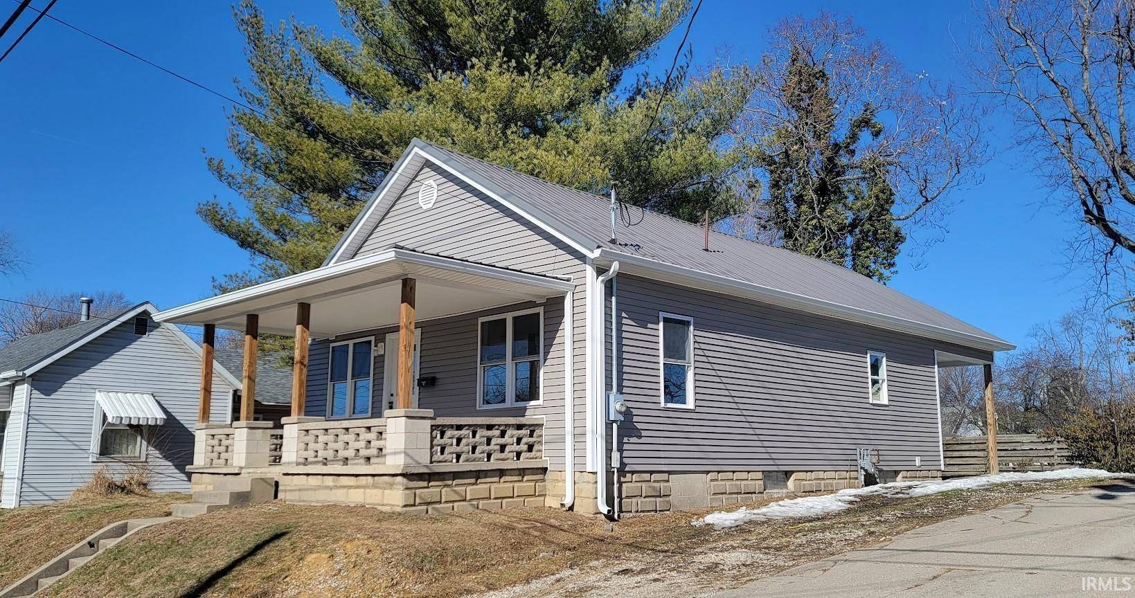 1310 E Vantrees Street, Washington, IN 47501-2846