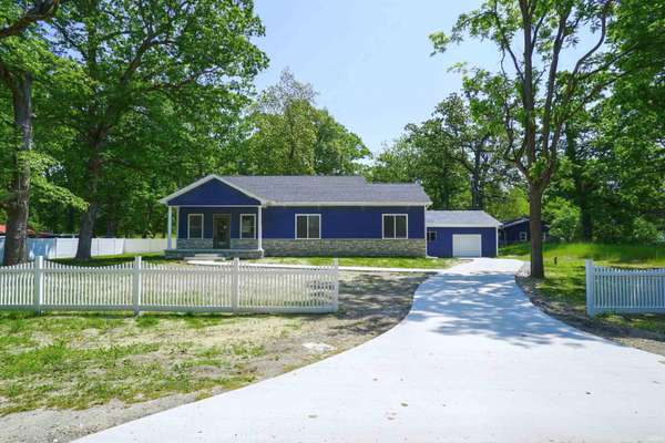 50902 Kenilworth Road, South Bend, IN 46637