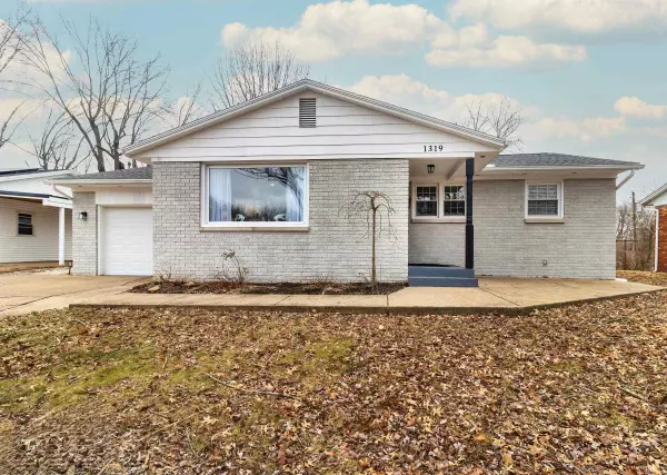 1319 Genesta Drive, Evansville, IN 47720