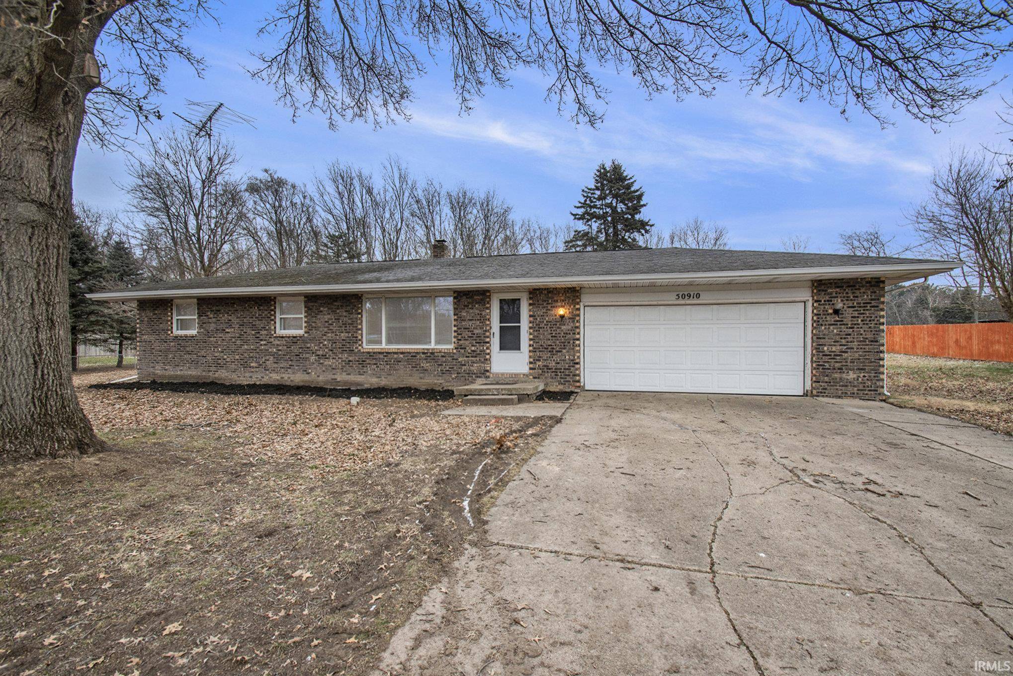 50910 Mayflower Road, South Bend, IN 46628-9601