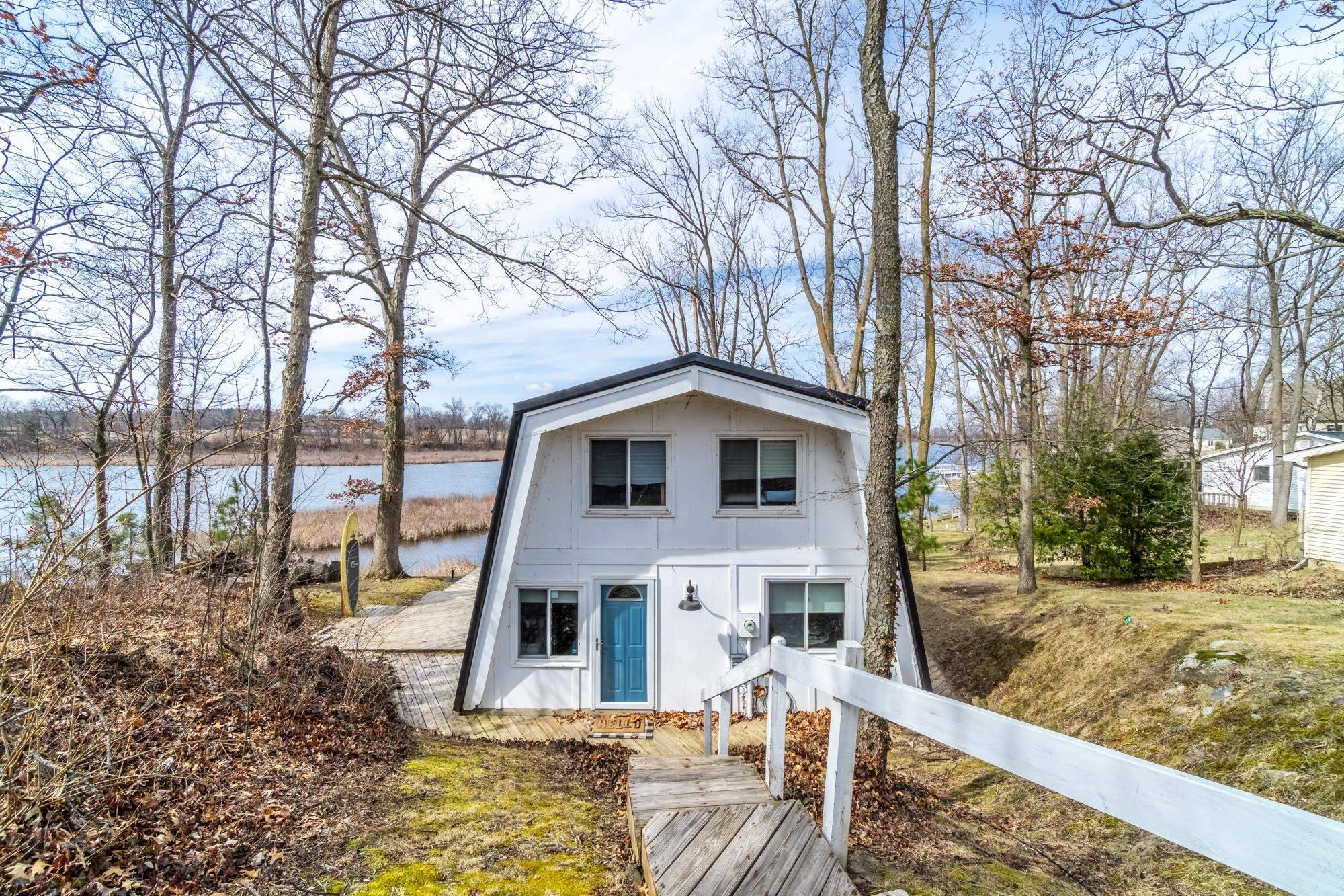 4385 W Orland Road, Angola, IN 46703