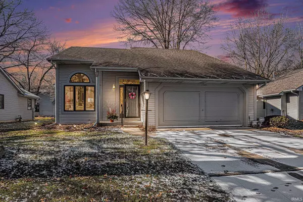 1949 Creekbank Lane, South Bend, IN 46635