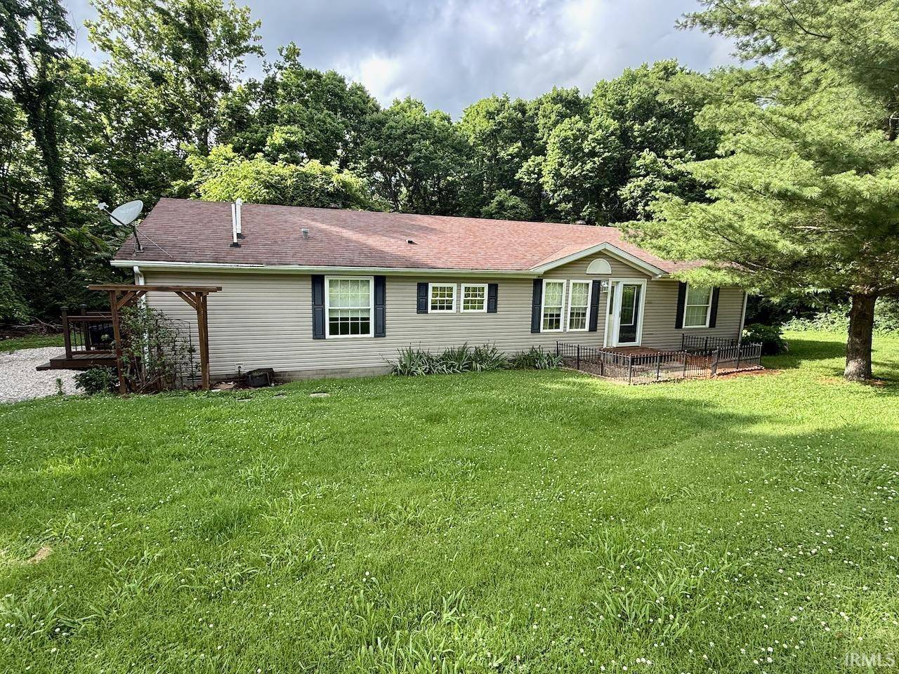 110 E Old Petersburg Road, Princeton, IN 47670