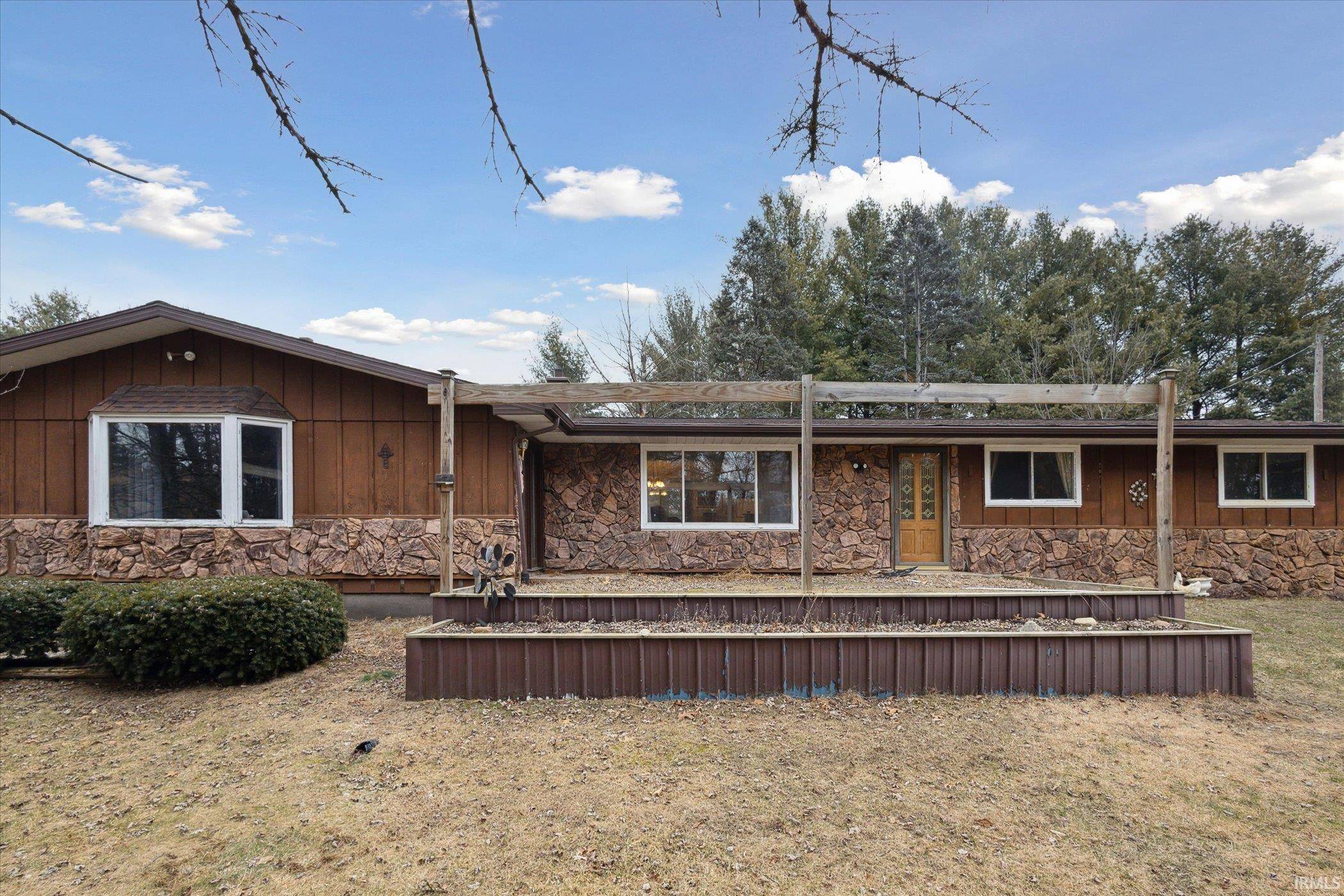 18651 14B Road, Culver, IN 46511-9662
