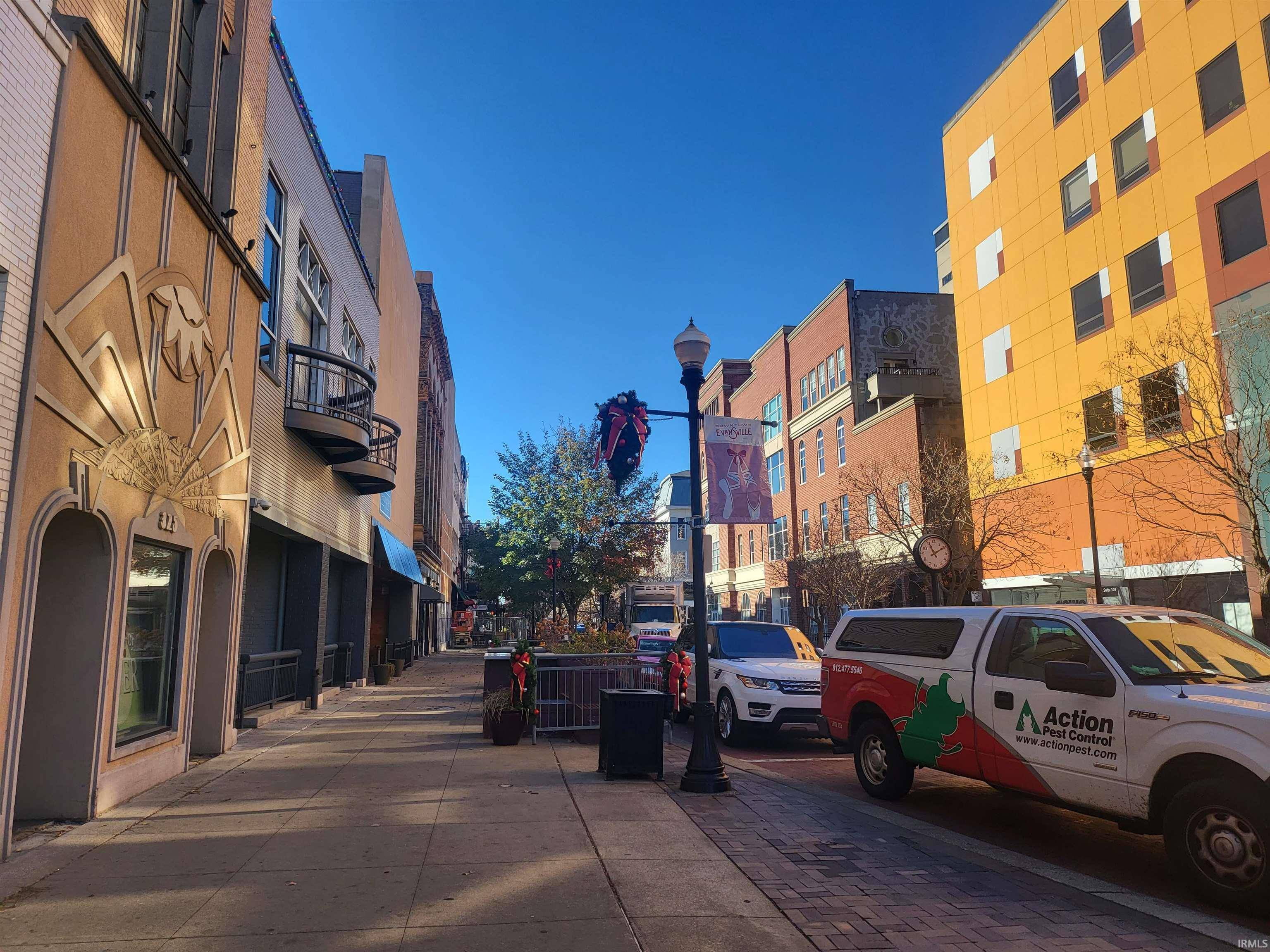 Evansville, IN 47708,327 Main Street