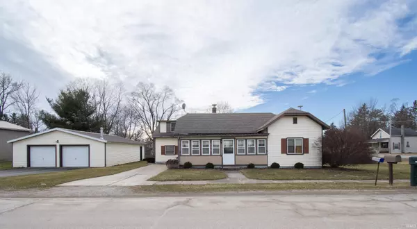 806 Water Street, Ligonier, IN 46767-2045